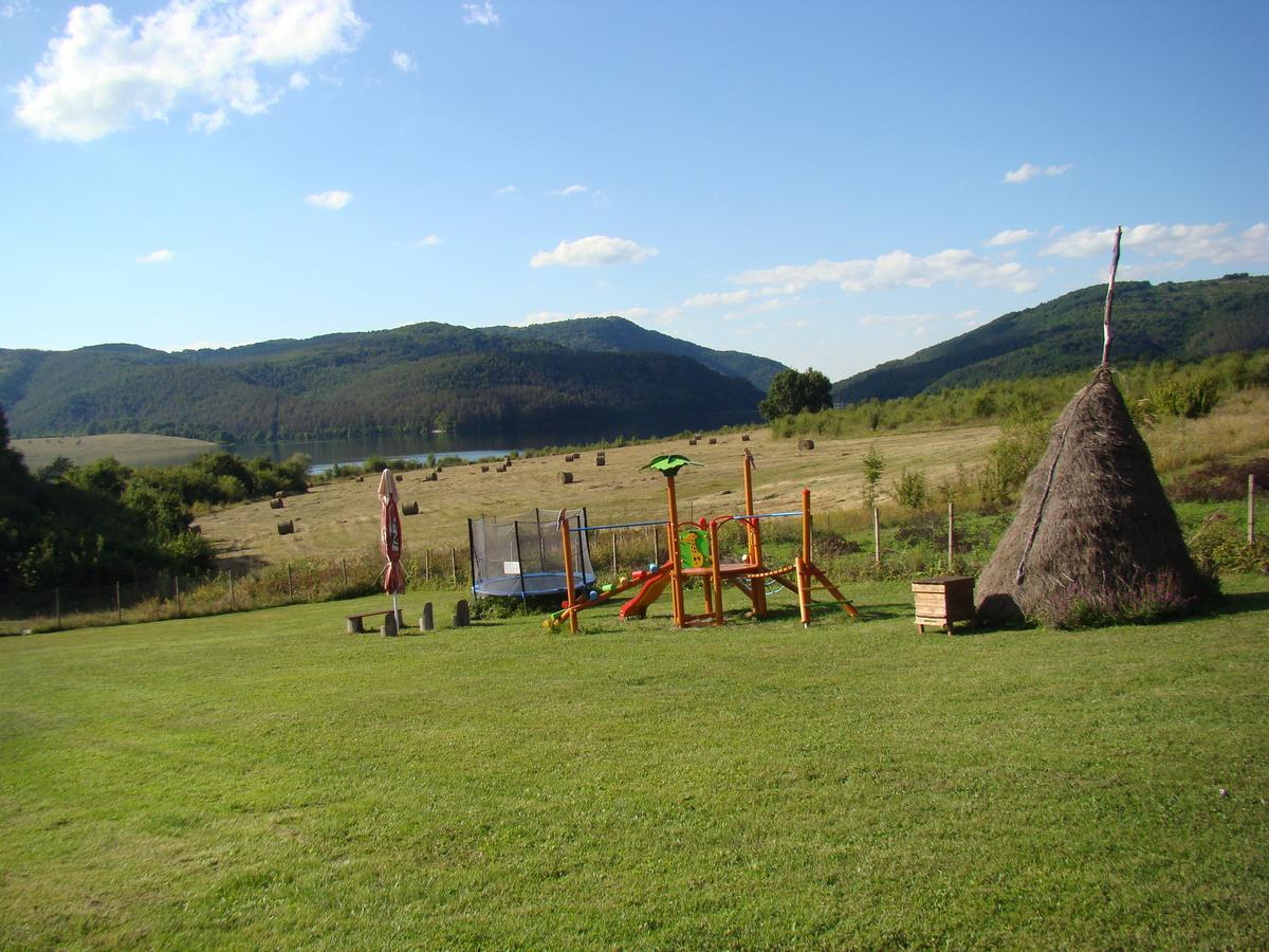Complex Pristan In The Mountain Hotel Shilkovtsi Eksteriør billede